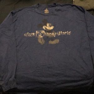 Walt Disney world men’s long sleeved shirt